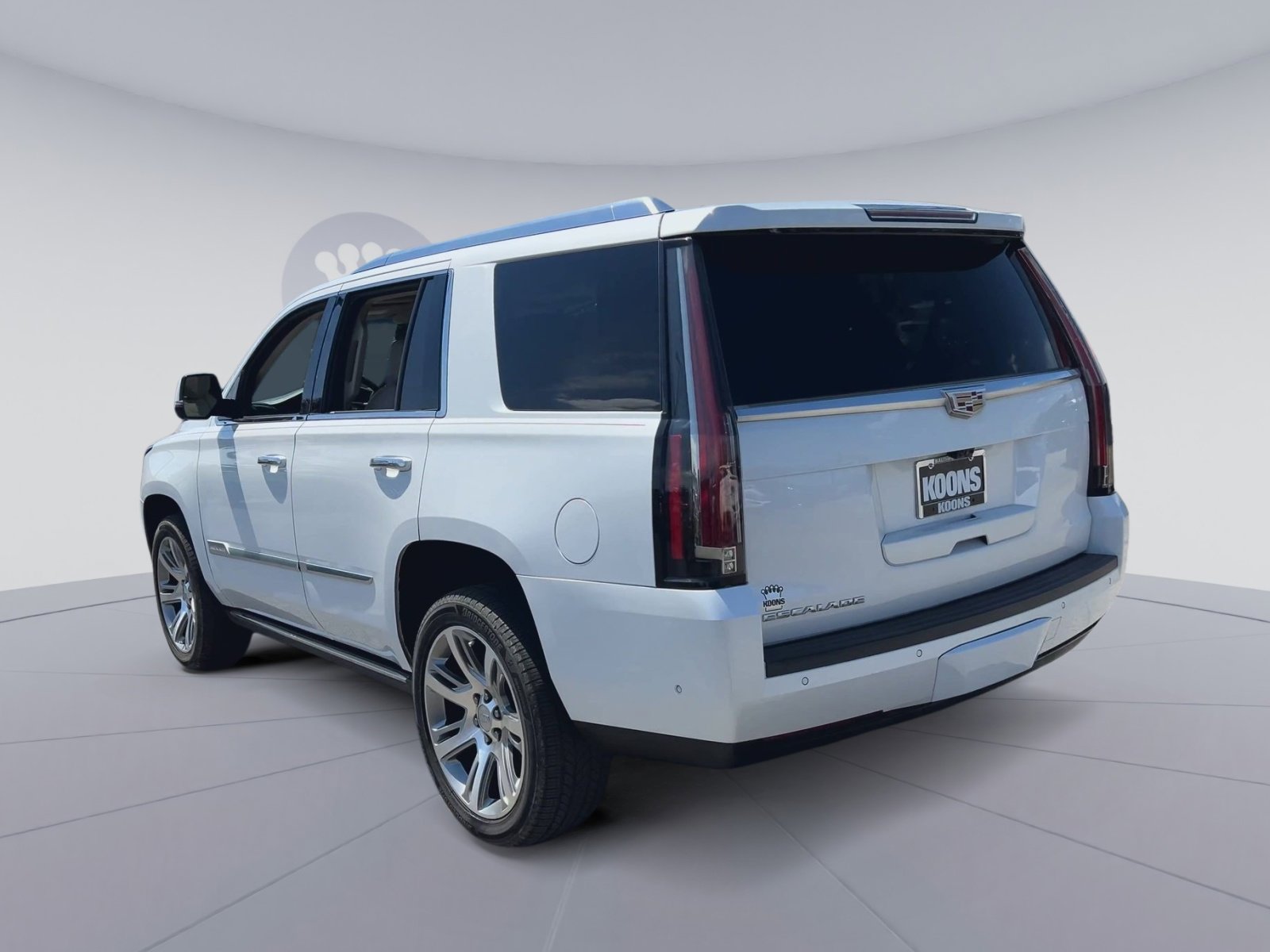 Used 2018 Cadillac Escalade Premium Luxury RWD image 10