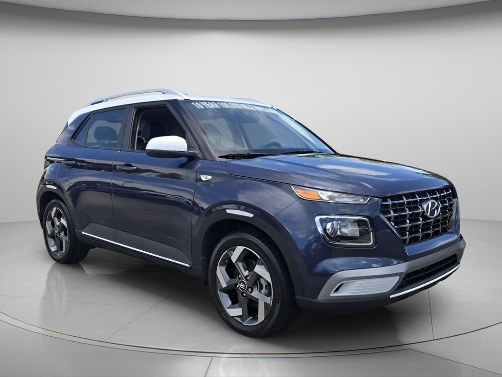 Certified 2026 Hyundai Venue SEL FWD image 9