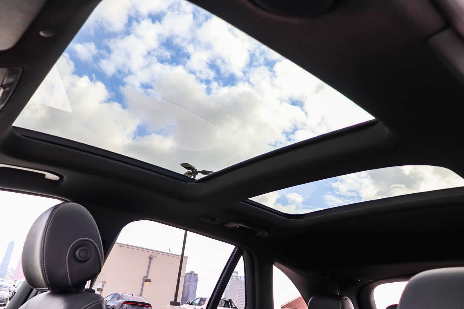 Used 2020 Mercedes-Benz GLC 300 image 34