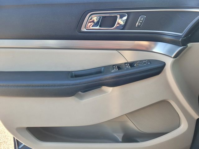 Certified 2018 Ford Explorer XLT w/ Equipment Group 202A image 22