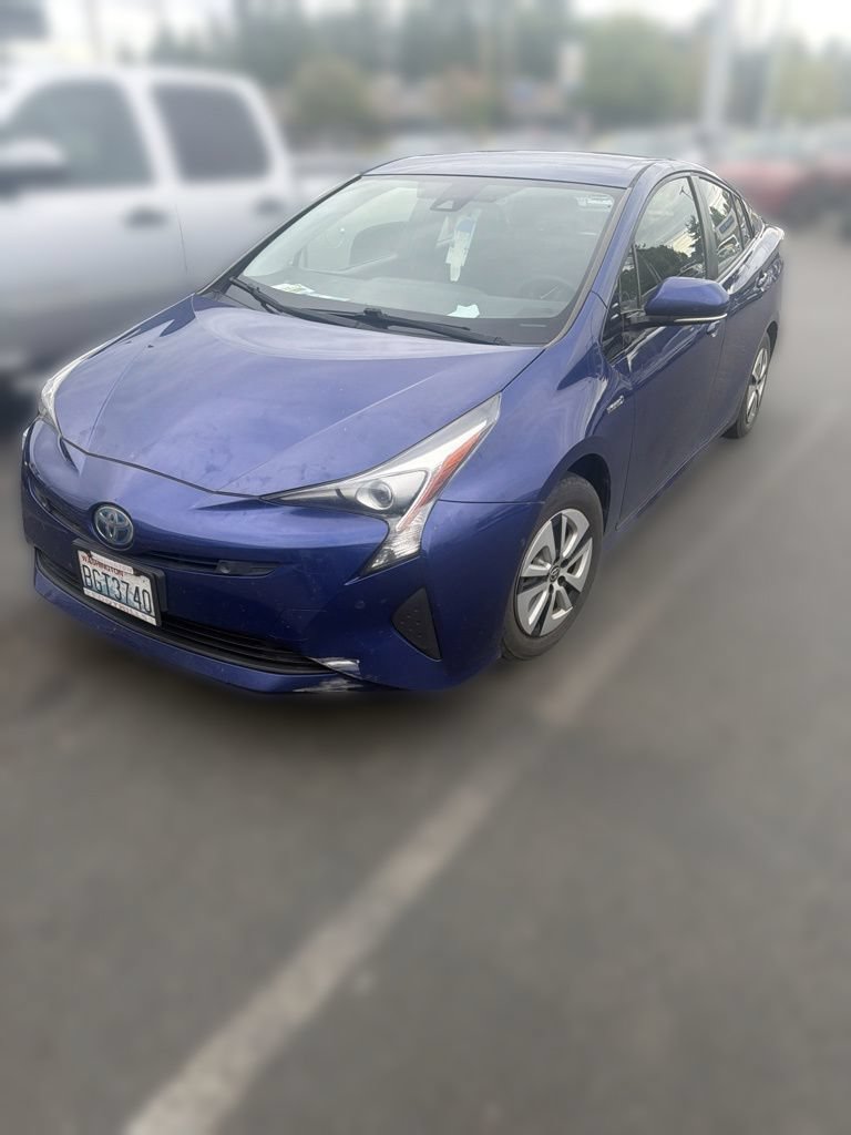 Used 2017 Toyota Prius Two w/ Prius Two Safety Plus Package FWD image 4