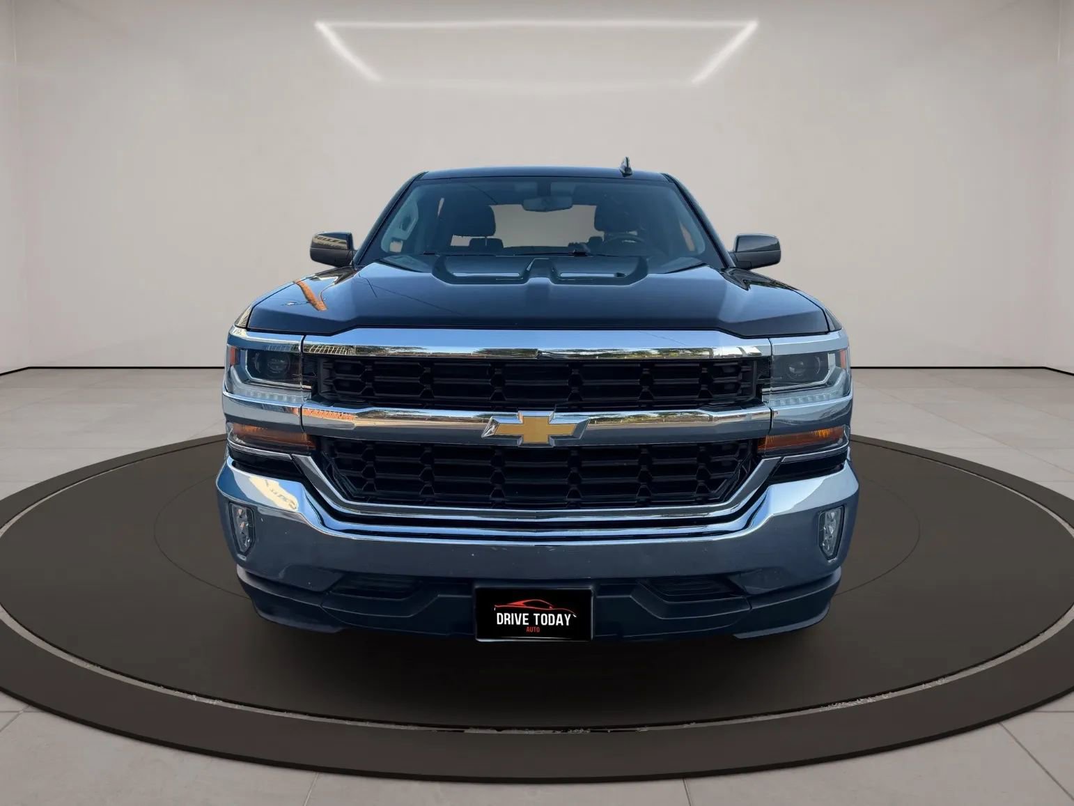 Used 2017 Chevrolet Silverado 1500 LT w/ All Star Edition RWD image 2