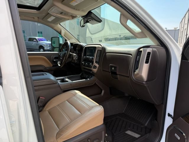 Used 2017 GMC Sierra 3500 Denali w/ Duramax Plus Package AWD/4WD image 21