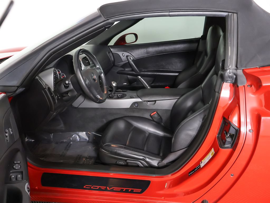 Used 2006 Chevrolet Corvette Convertible w/ Preferred Equipment Group RWD image 32