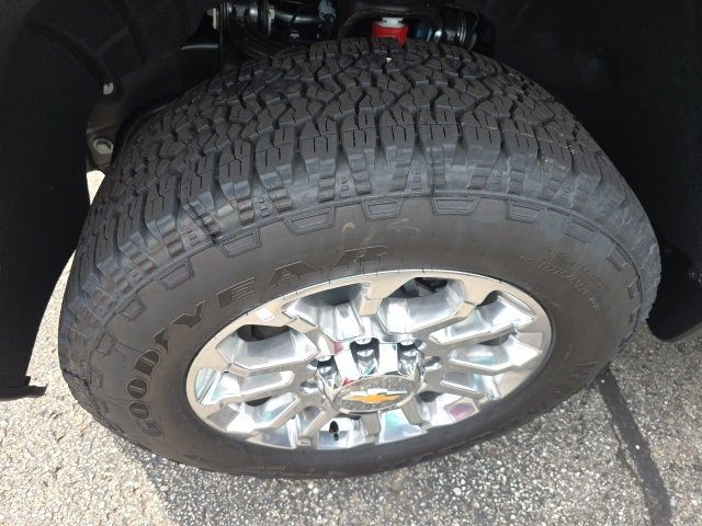New 2025 Chevrolet Silverado 3500 LTZ w/ Z71 Chrome Sport Edition image 9