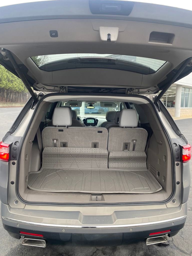 Used 2018 Chevrolet Traverse Premier image 9
