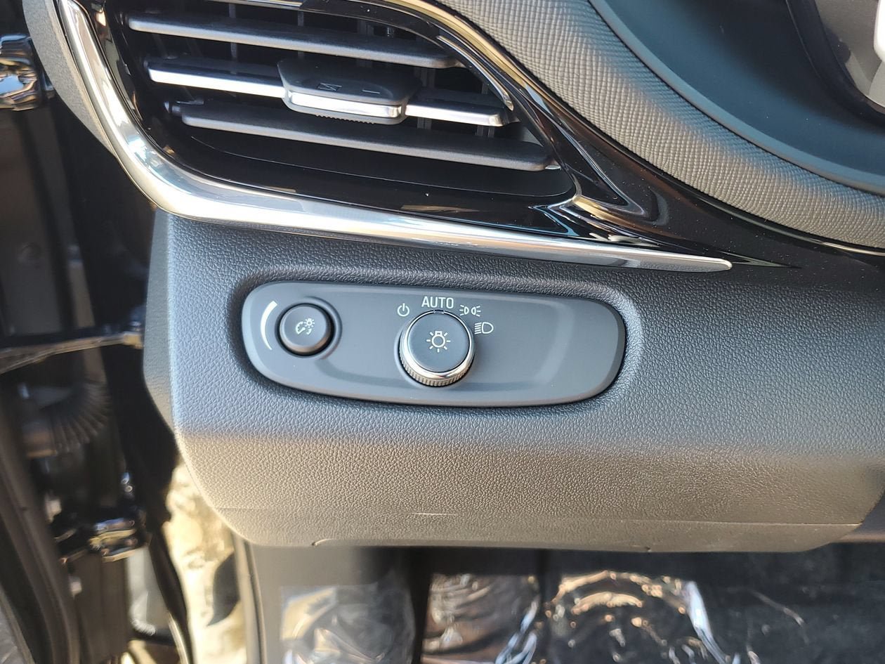 New 2026 Buick Envista Sport Touring w/ Convenience II Package FWD image 29