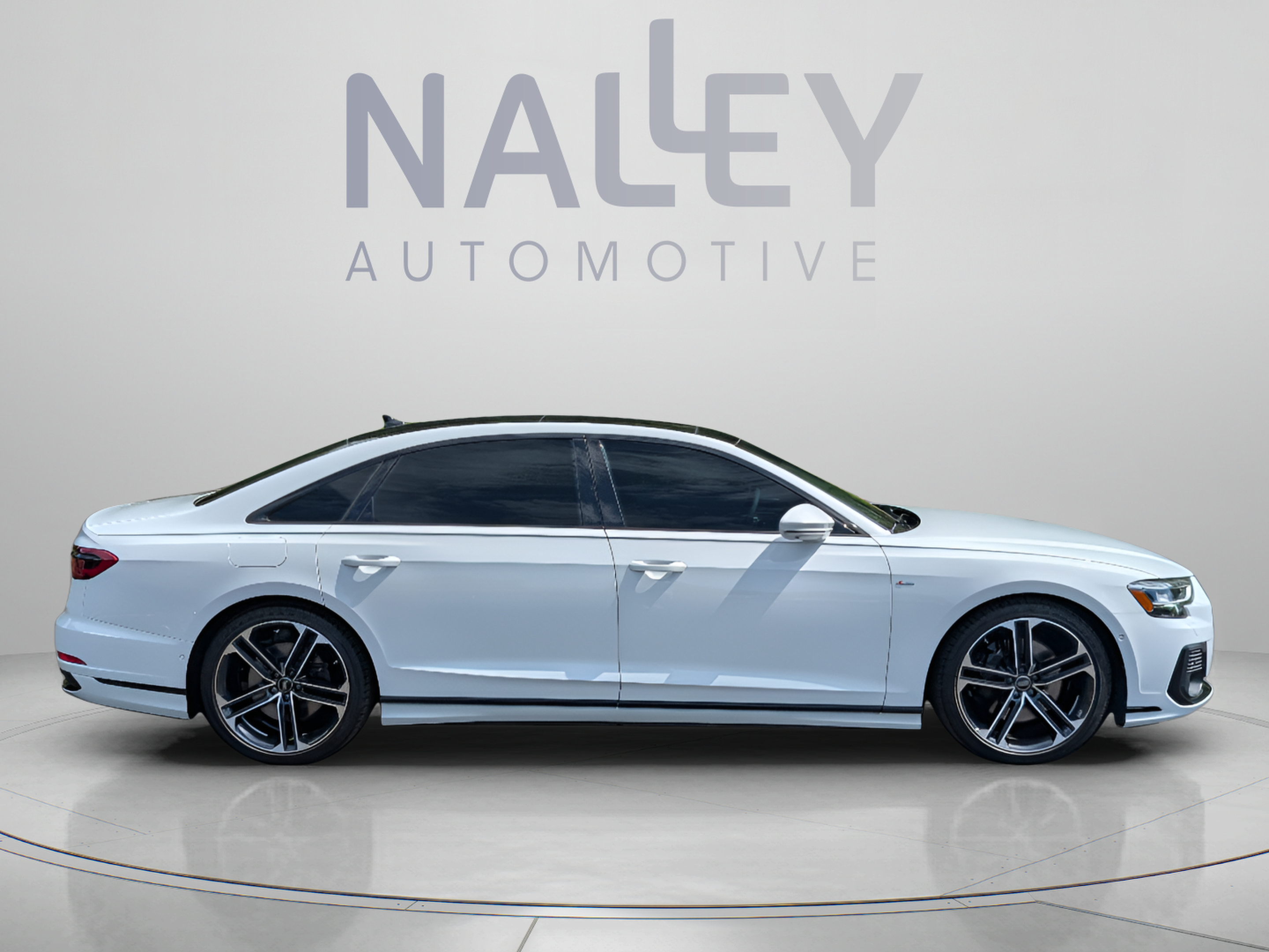 Used 2025 Audi A8 L 3.0T AWD/4WD image 6