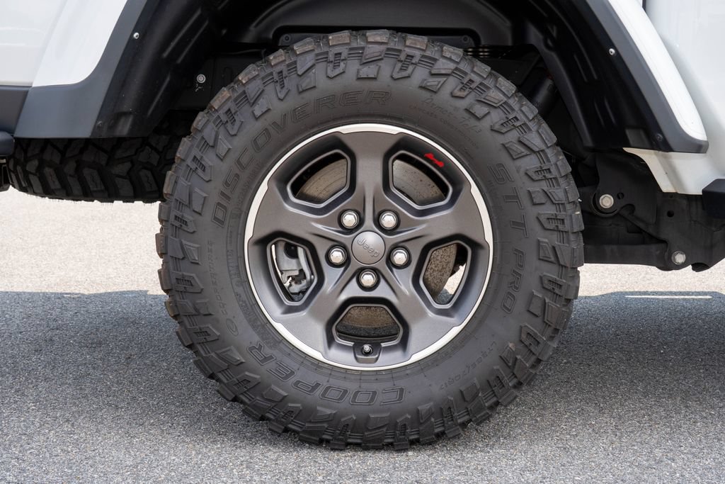 Used 2023 Jeep Gladiator Rubicon w/ Cold Weather Group AWD/4WD image 30