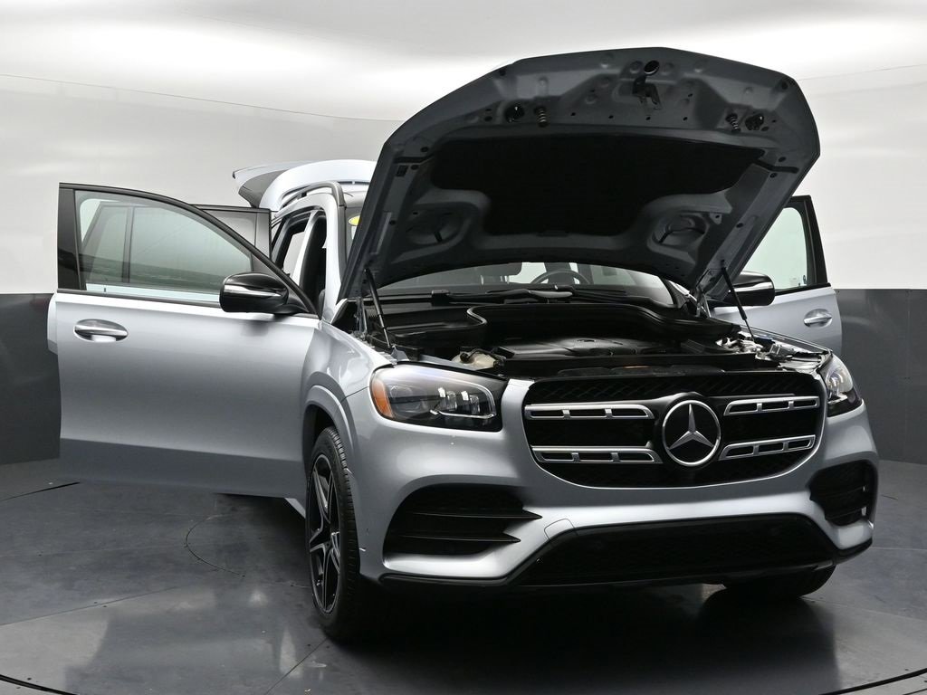 Used 2022 Mercedes-Benz GLS 450 4MATIC image 42
