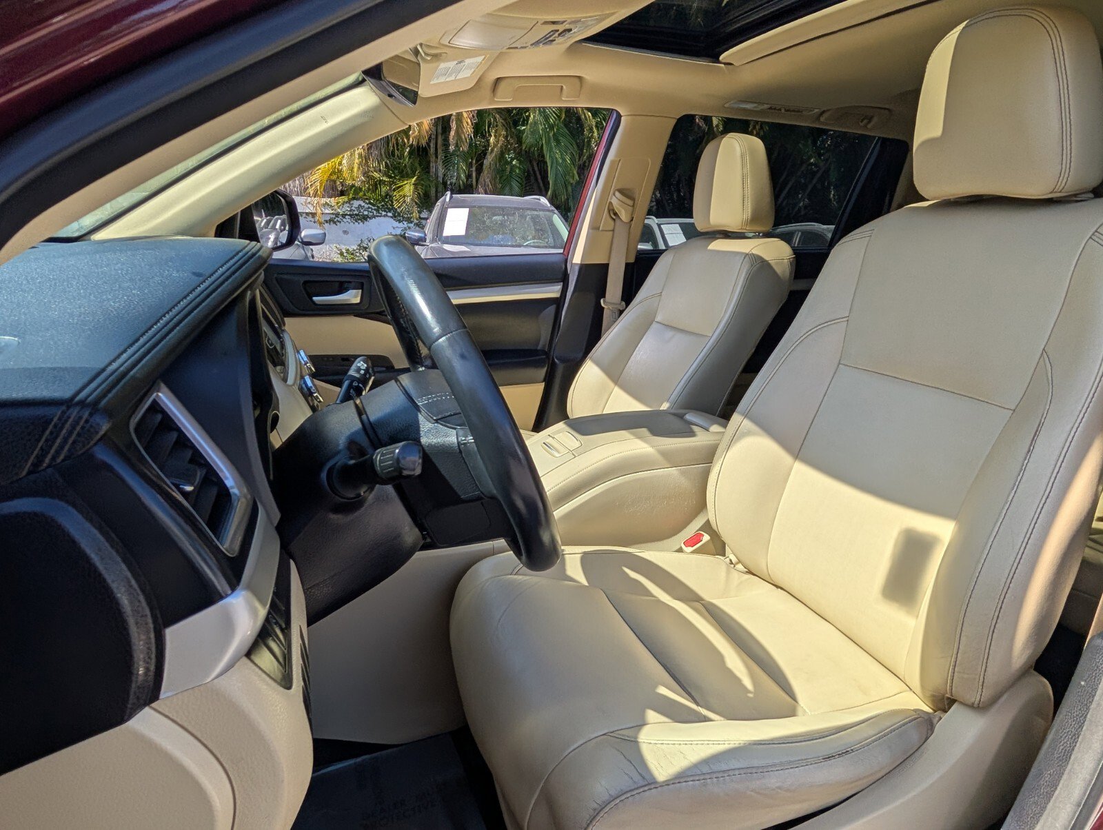 Used 2018 Toyota Highlander XLE image 10