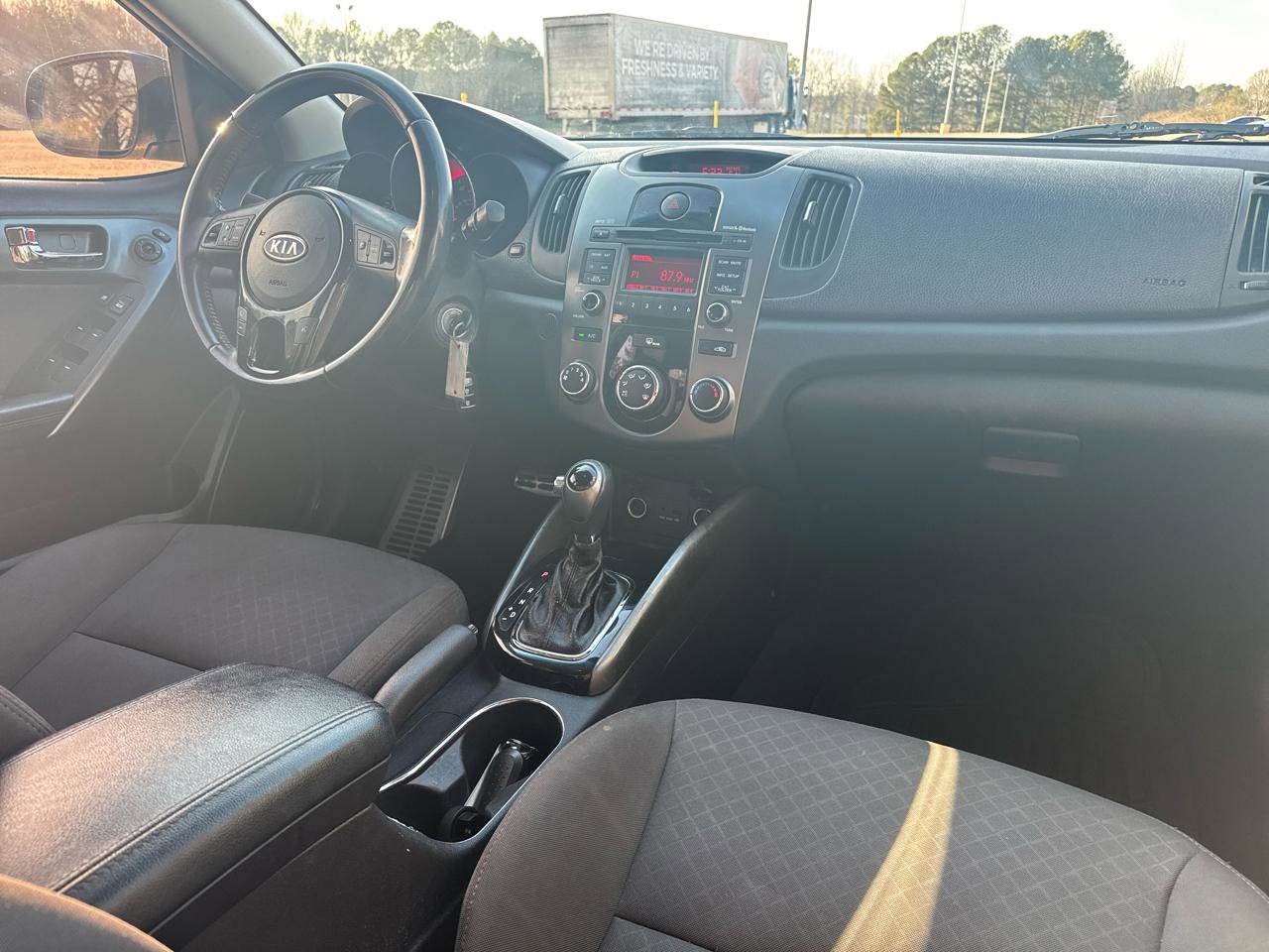 Used 2013 Kia Forte SX image 21