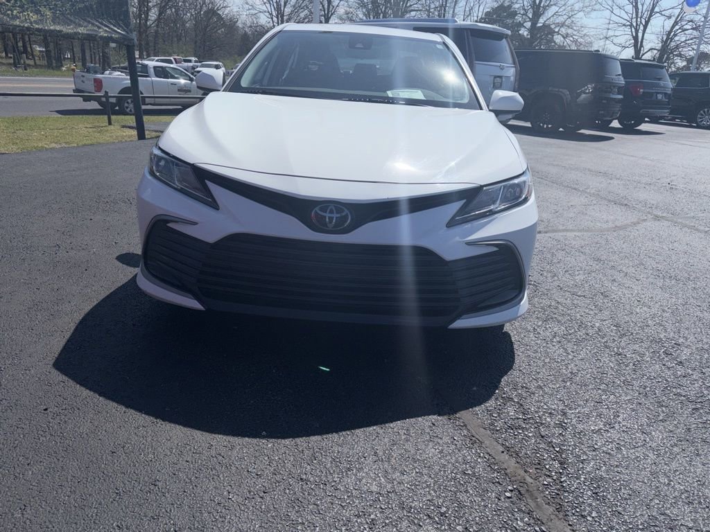 Used 2023 Toyota Camry LE image 2