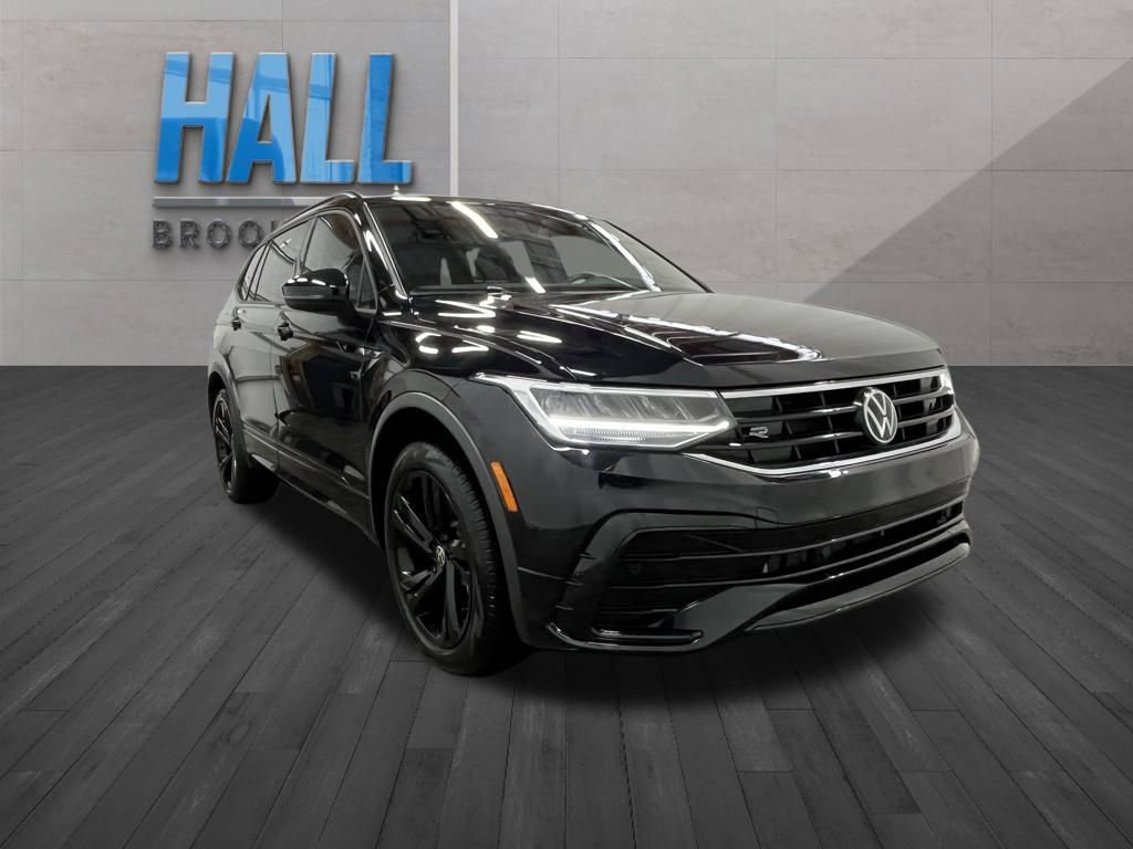 Certified 2024 Volkswagen Tiguan SE R-Line FWD image 8