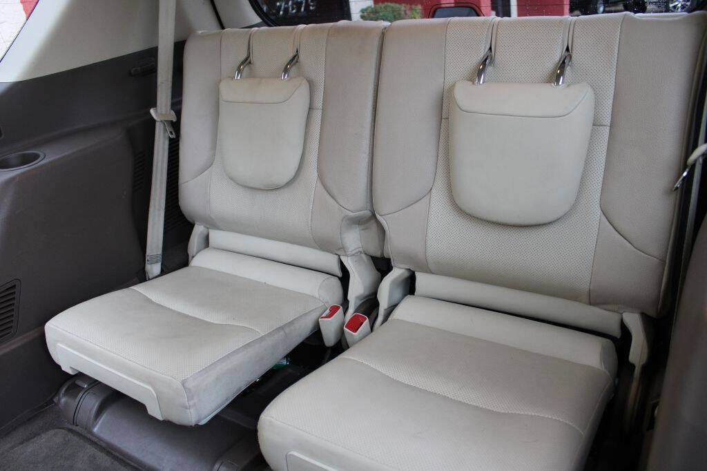 Used 2019 Lexus GX 460 Premium w/ Premium Package image 19