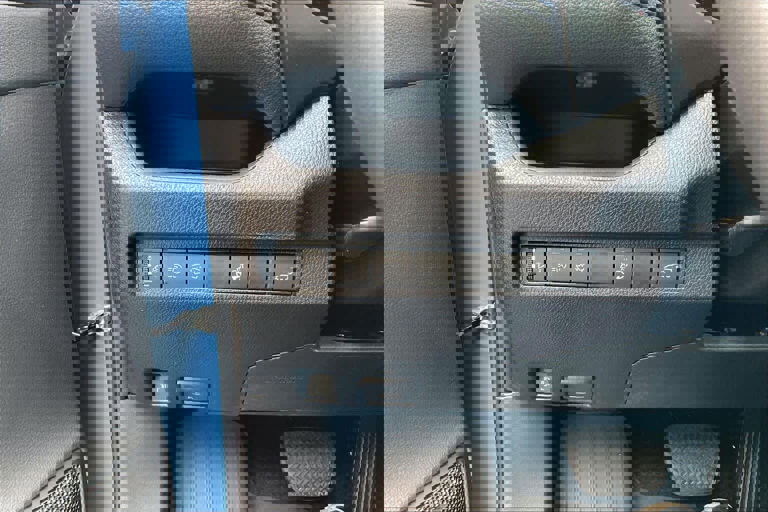 Certified 2024 Toyota RAV4 XSE image 34