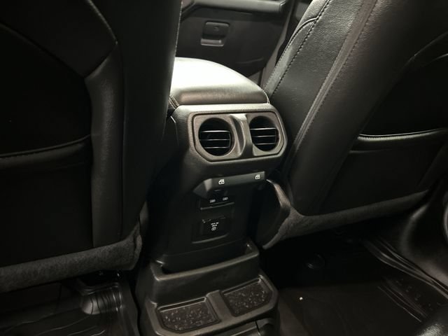 Used 2022 Jeep Wrangler Unlimited Sahara w/ Safety Group AWD/4WD image 25