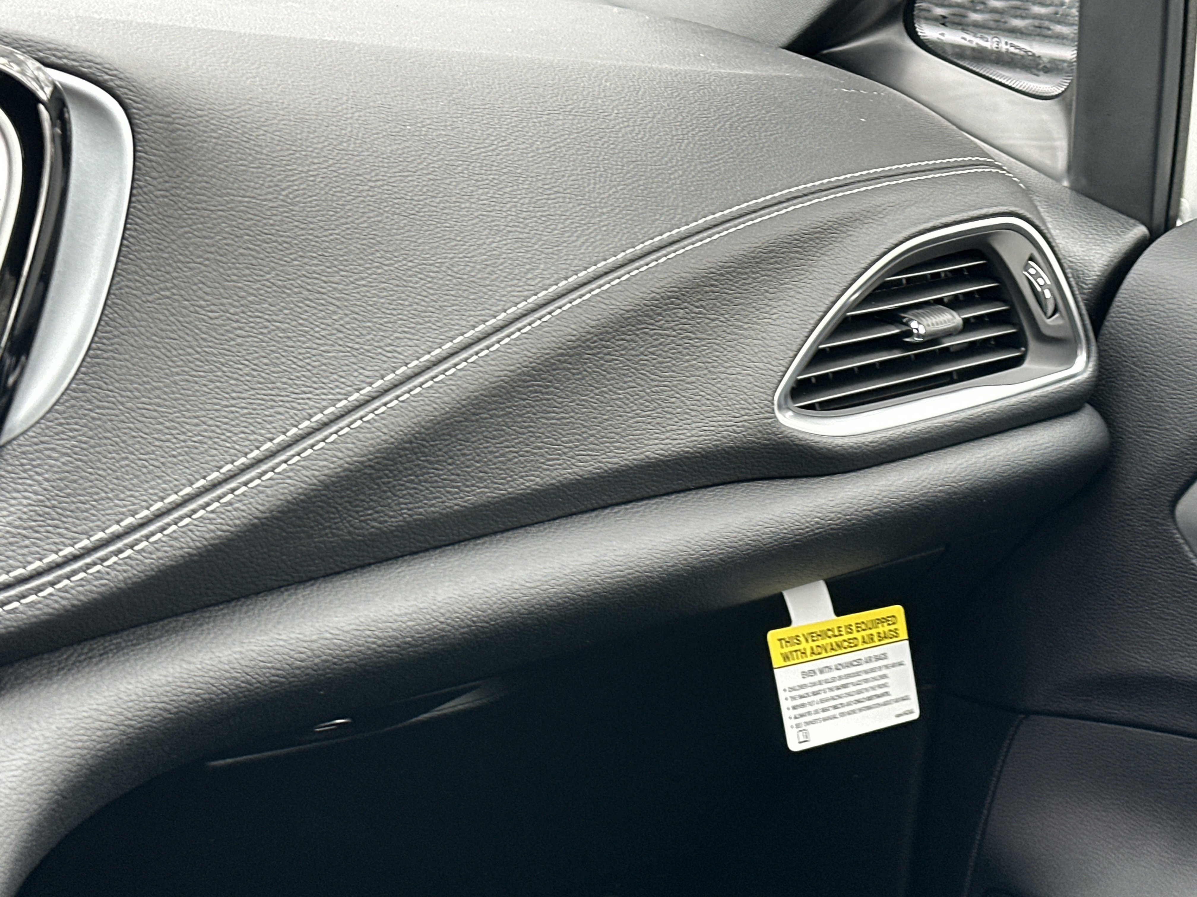 New 2026 Chrysler Pacifica Limited w/ S Appearance Package FWD image 9