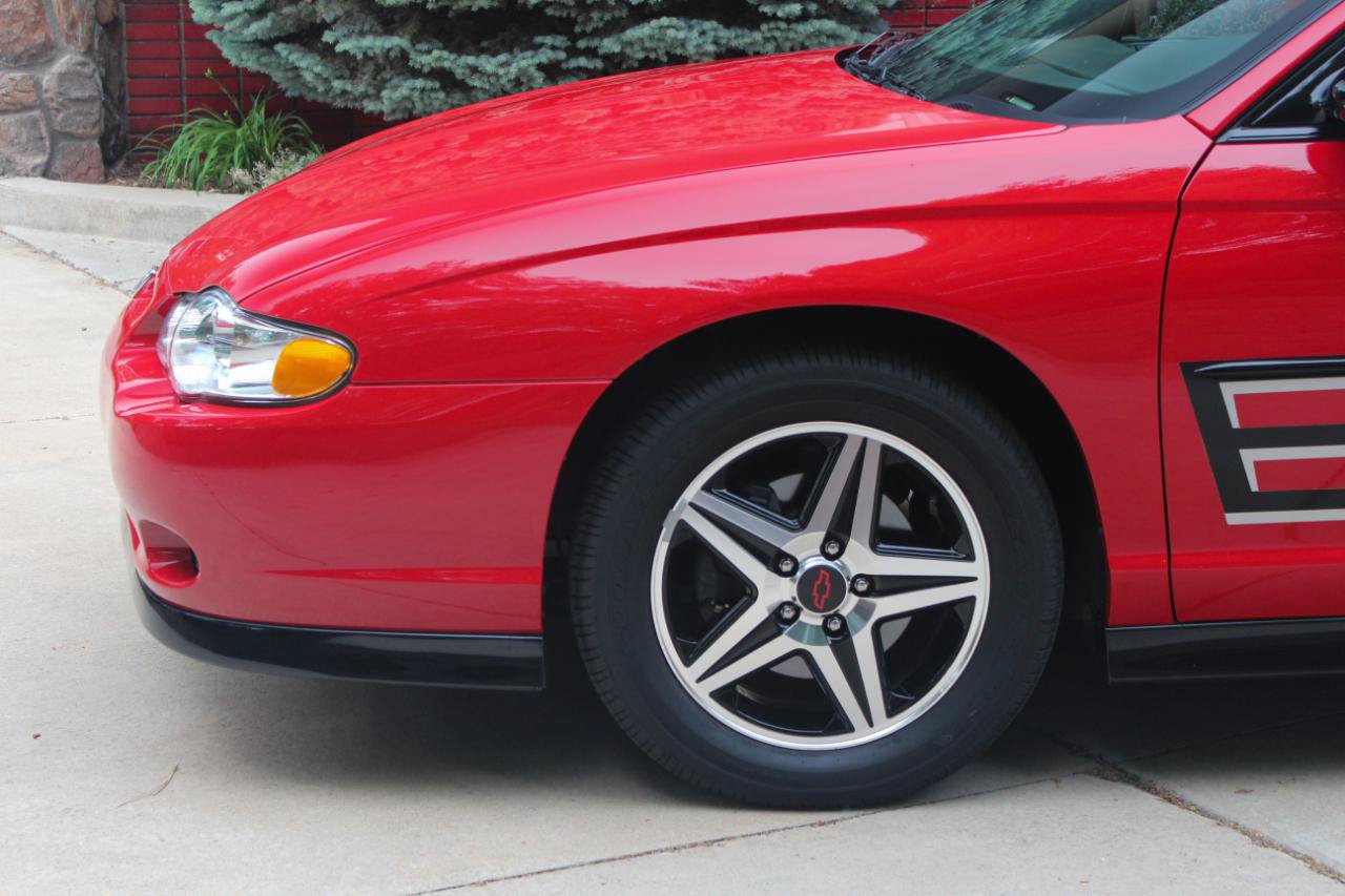Used 2004 Chevrolet Monte Carlo SS w/ Dale Earnhardt Jr. Package FWD image 16