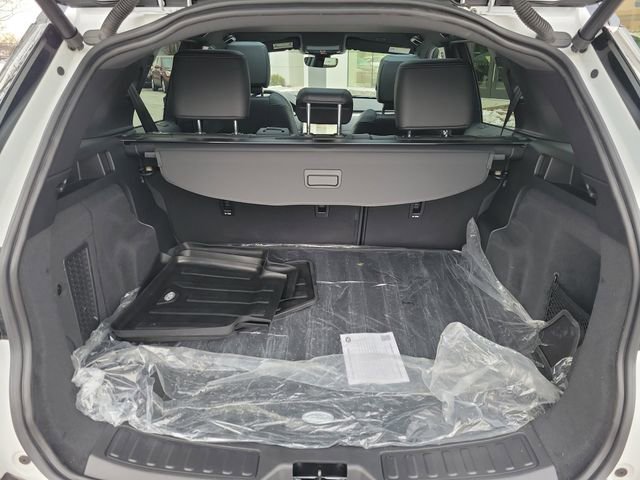 Used 2025 Land Rover Discovery Sport Dynamic SE image 12