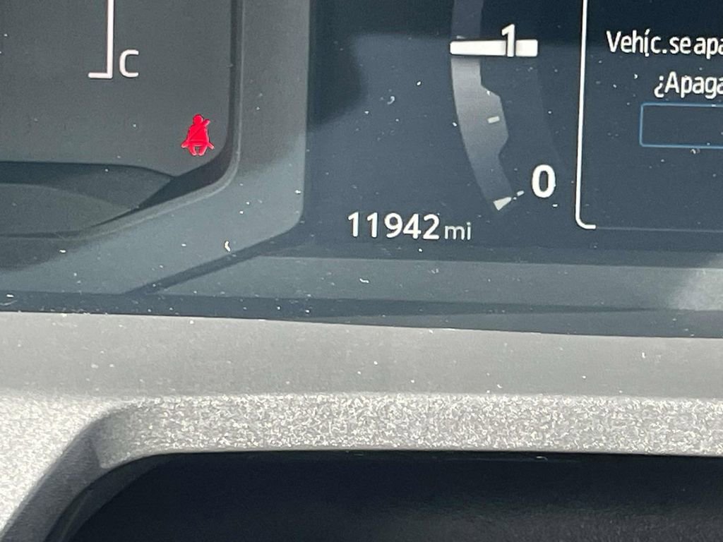 Used 2025 Toyota Tacoma SR5 image 38