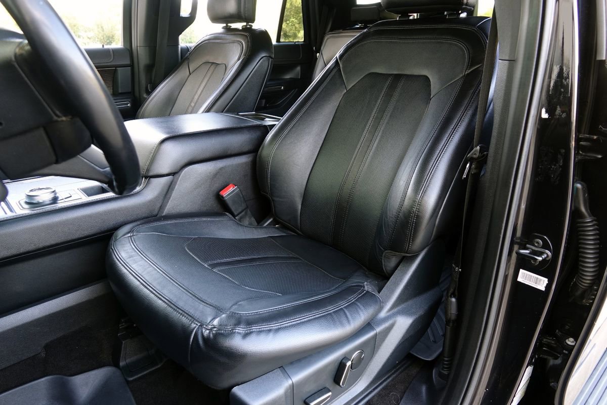 Used 2020 Ford Expedition Limited image 6