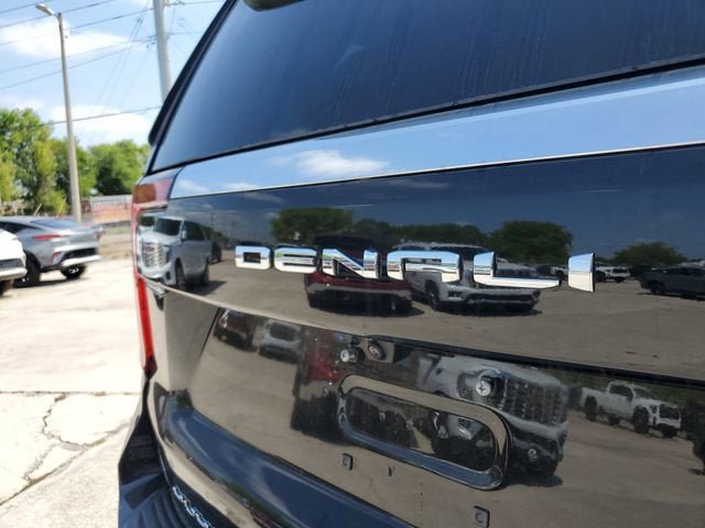 New 2026 GMC Yukon XL Denali w/ Sun & Power Step Package RWD image 9