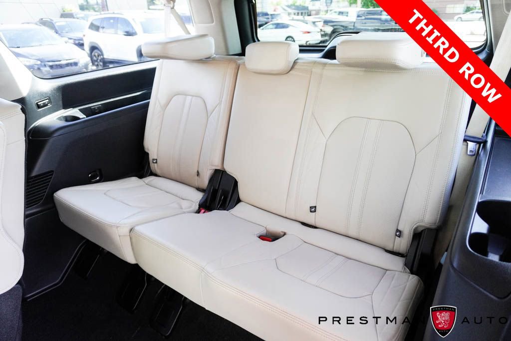 Used 2023 Ford Expedition Max Platinum AWD/4WD image 4
