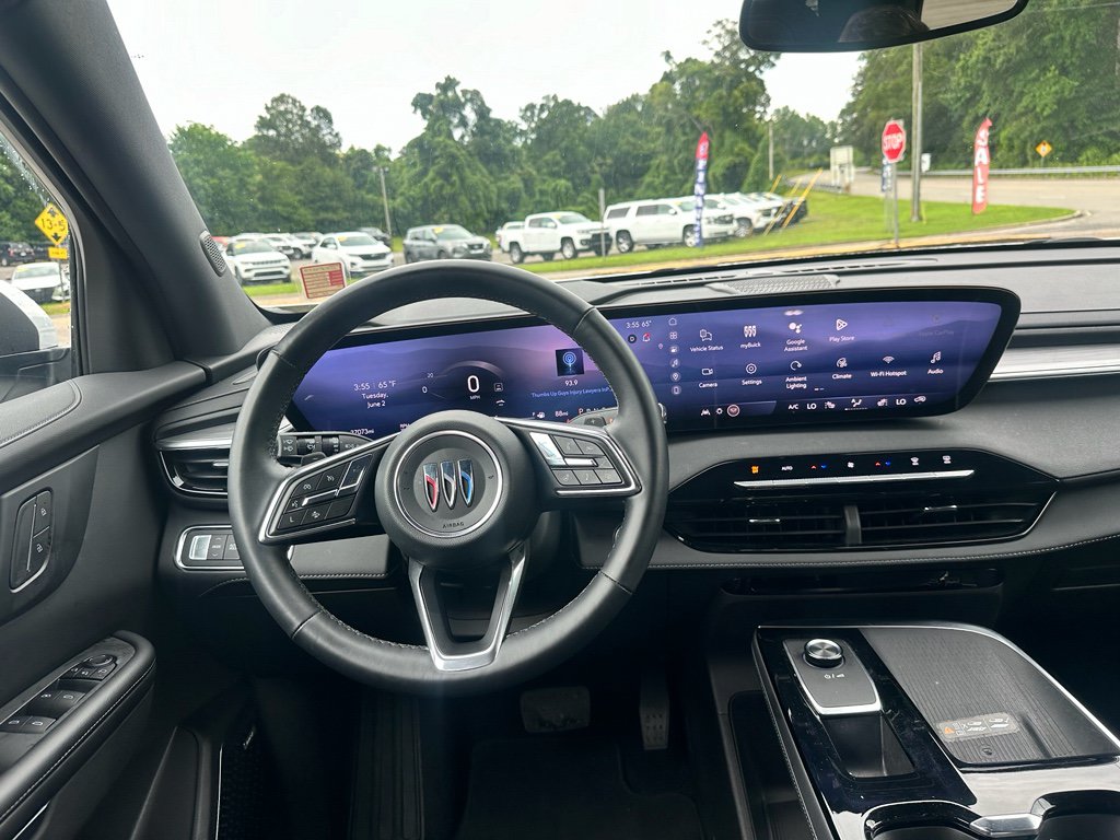 Used 2025 Buick Enclave Preferred FWD image 23