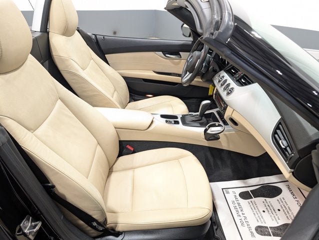 Used 2009 BMW Z4 sDrive30i RWD image 19