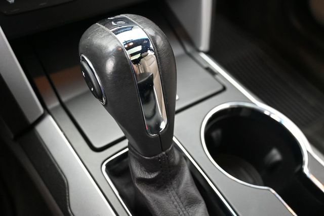 Used 2015 Ford Explorer XLT w/ Equipment Group 202B image 21