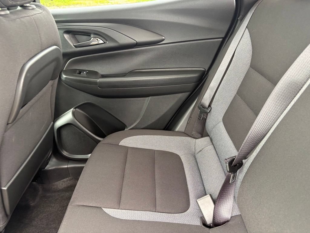 Used 2023 Chevrolet TrailBlazer LT FWD image 38