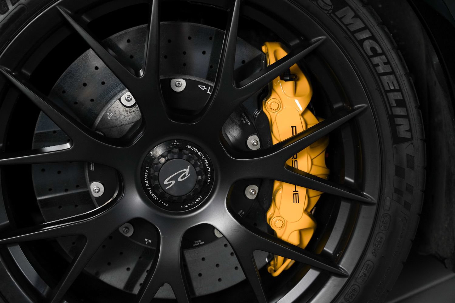 Used 2019 Porsche 911 GT2 RS RWD image 21