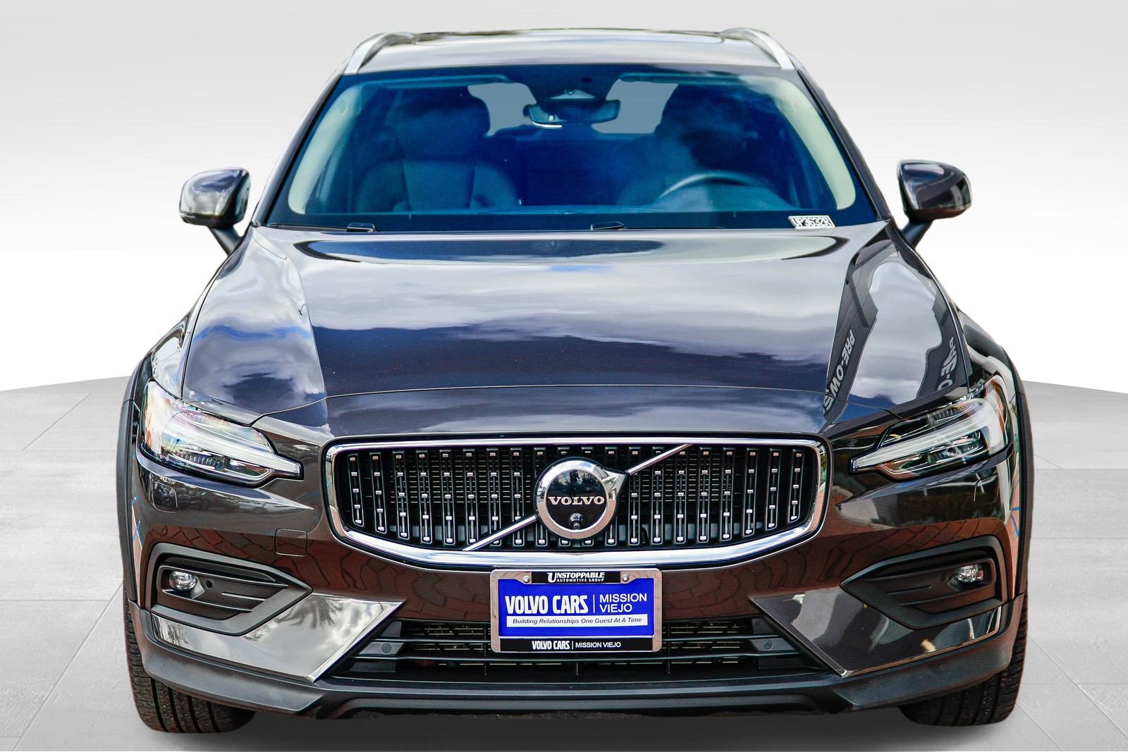 Used 2025 Volvo V60 B5 Cross Country Plus image 33