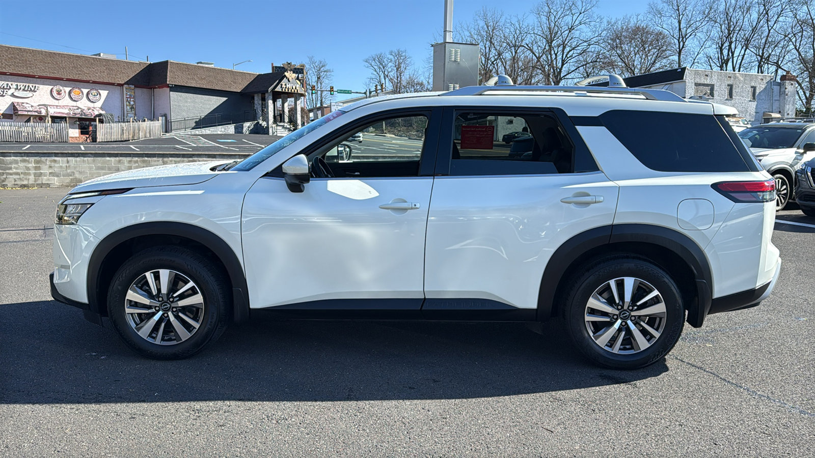 Certified 2022 Nissan Pathfinder SL image 4