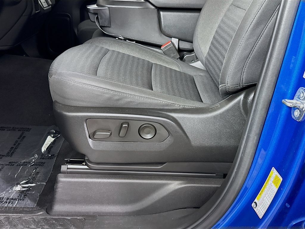 Used 2022 Chevrolet Silverado 1500 Custom w/ LPO, Dark Essentials Package AWD/4WD image 21