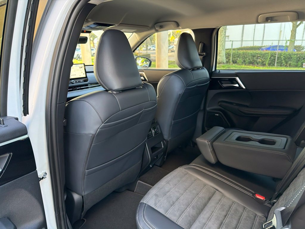 New 2026 Mitsubishi Outlander SE FWD image 37
