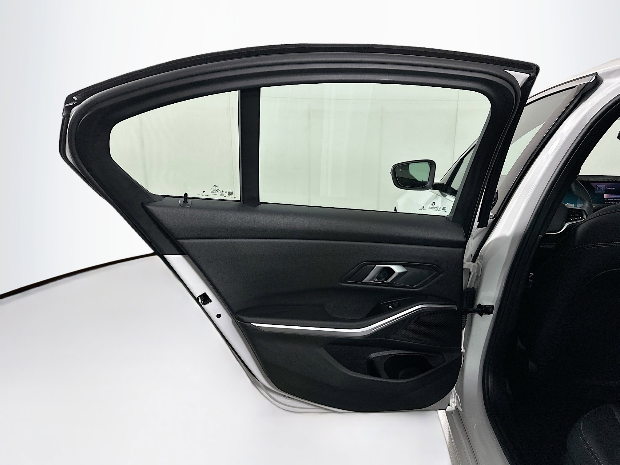 Used 2025 BMW 330i Sedan image 27