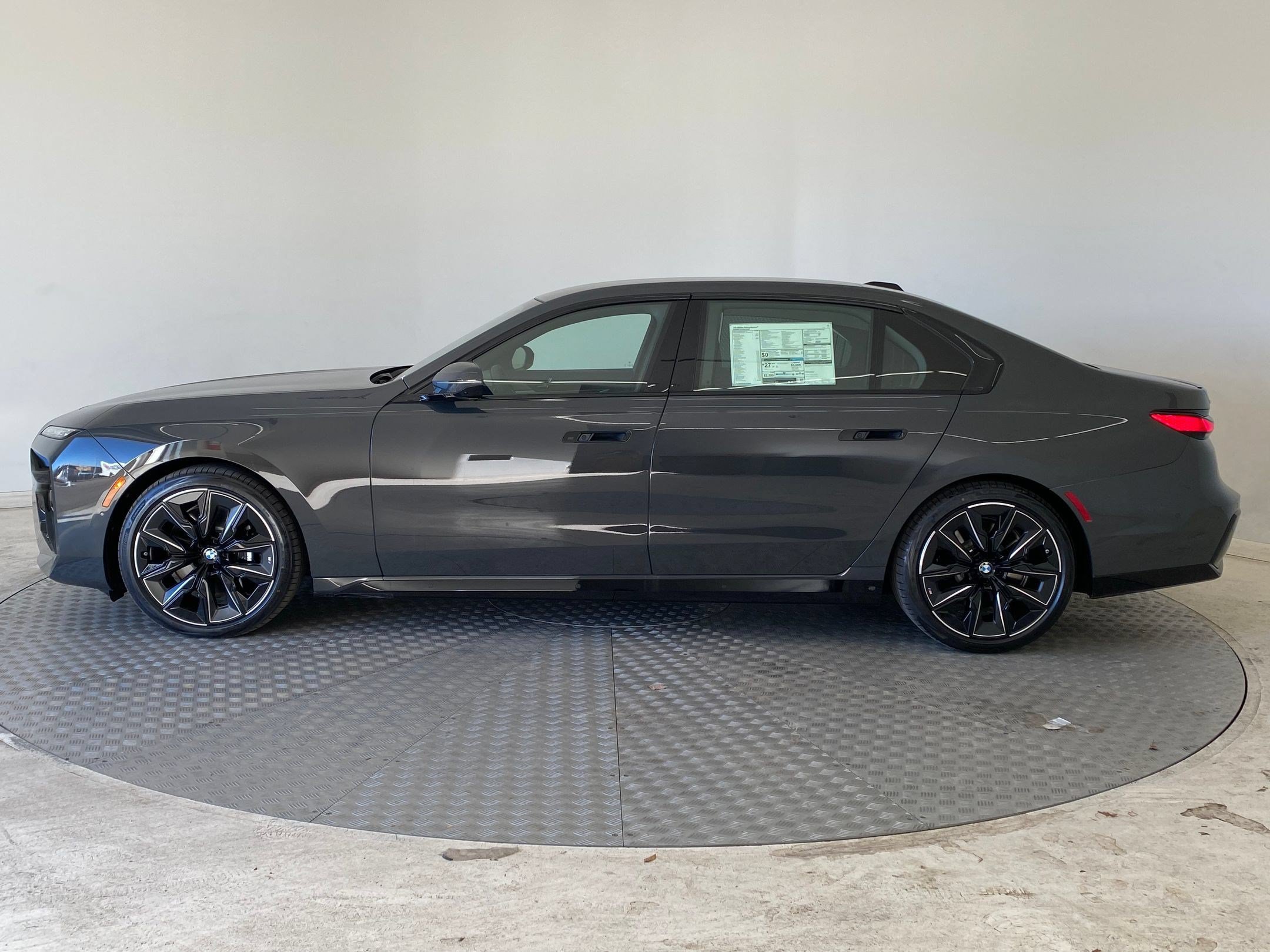 Used 2026 BMW 740i xDrive w/ Executive Package AWD/4WD image 2