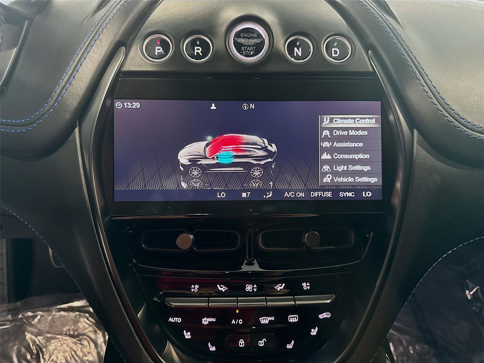 Used 2021 Aston Martin DBX image 14