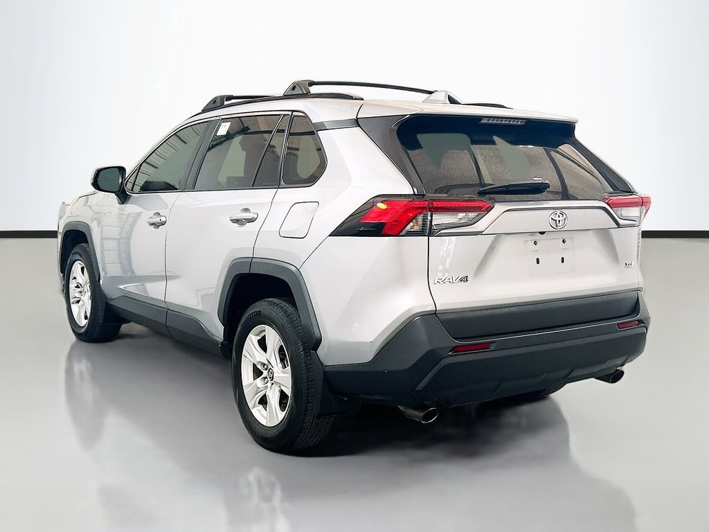 Used 2020 Toyota RAV4 XLE w/ Convenience Package FWD image 6