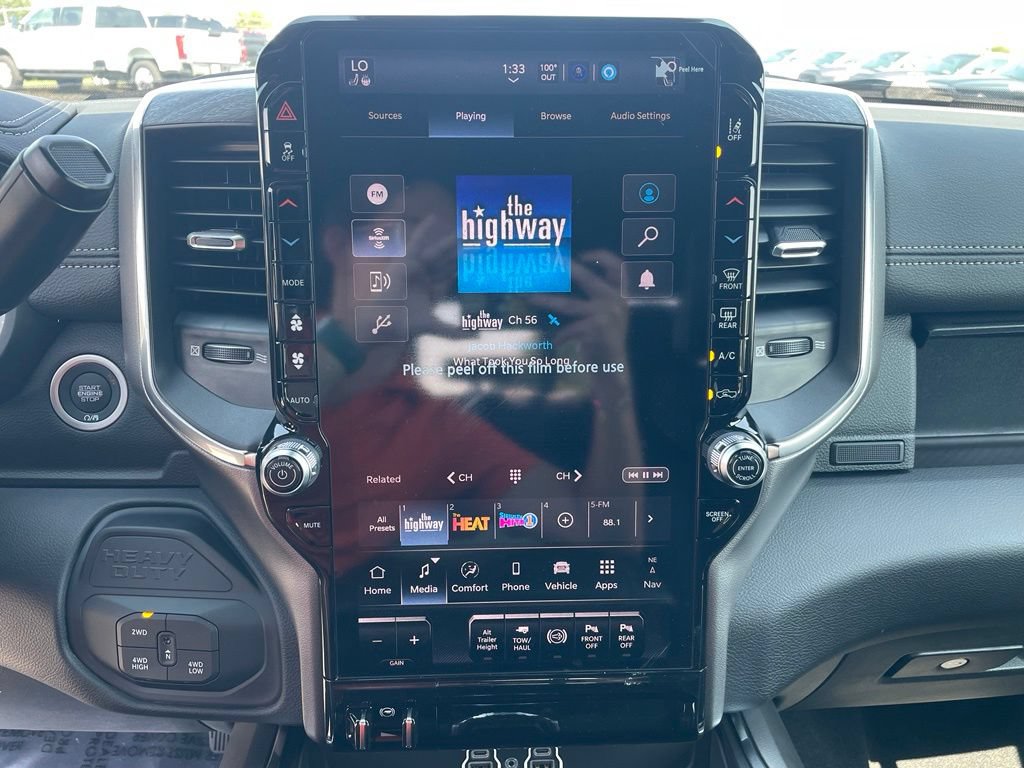New 2026 RAM 2500 Laramie AWD/4WD image 23