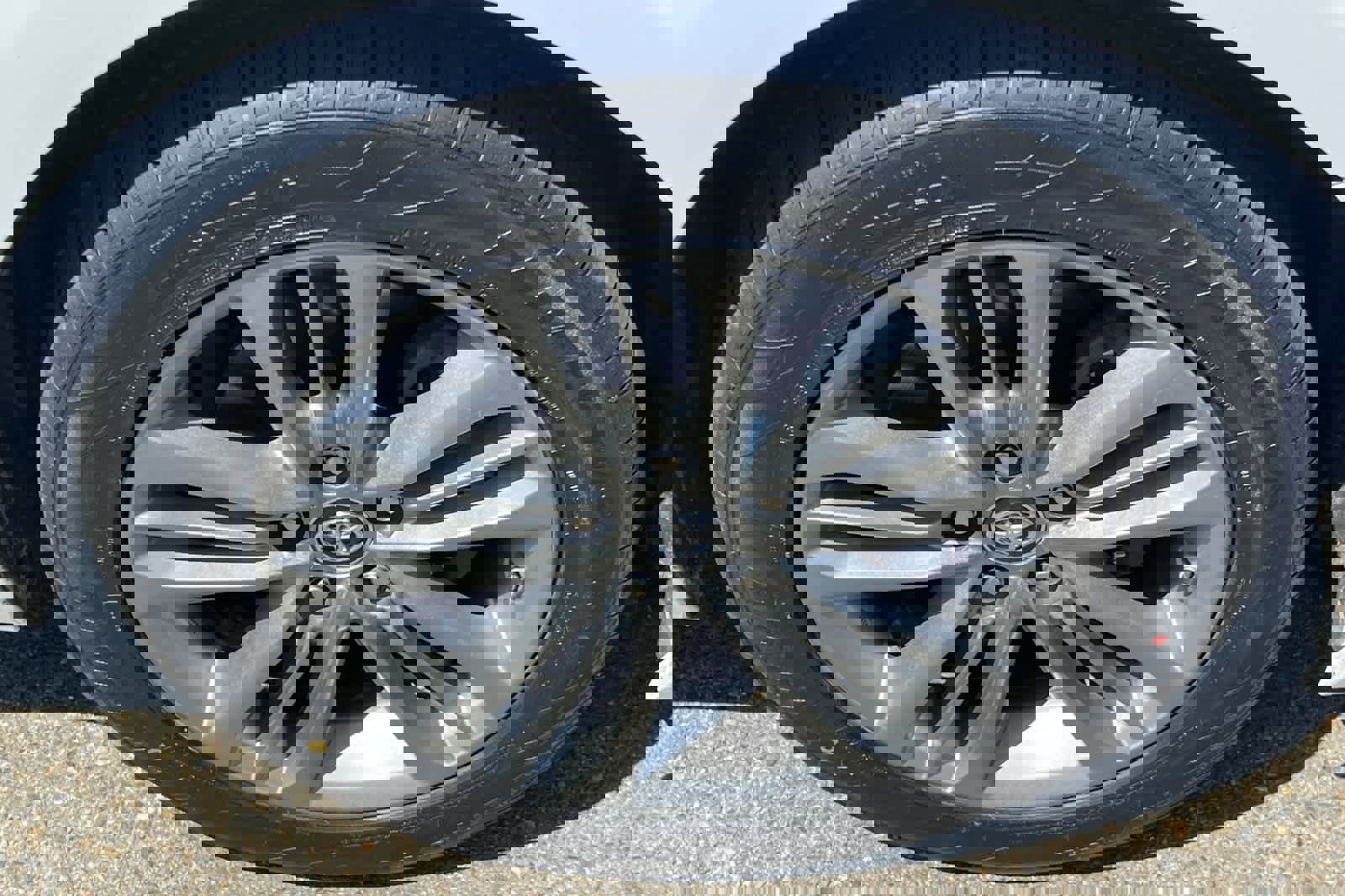 Used 2017 Toyota Camry SE image 15