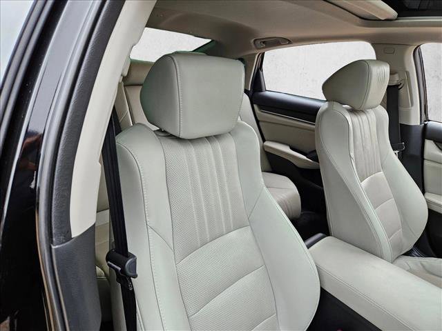 Used 2018 Honda Accord Touring image 23