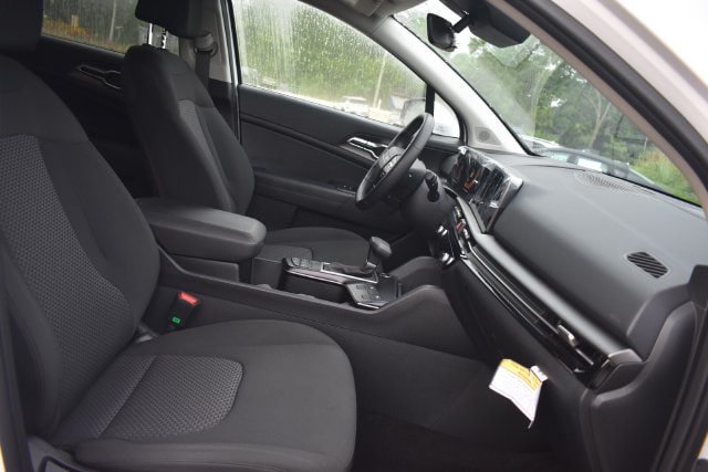 New 2026 Kia Sportage LX w/ LX Convenience Package AWD/4WD image 13