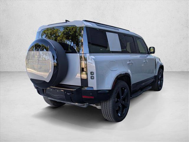 New 2026 Land Rover Defender 110 X-Dynamic SE image 2