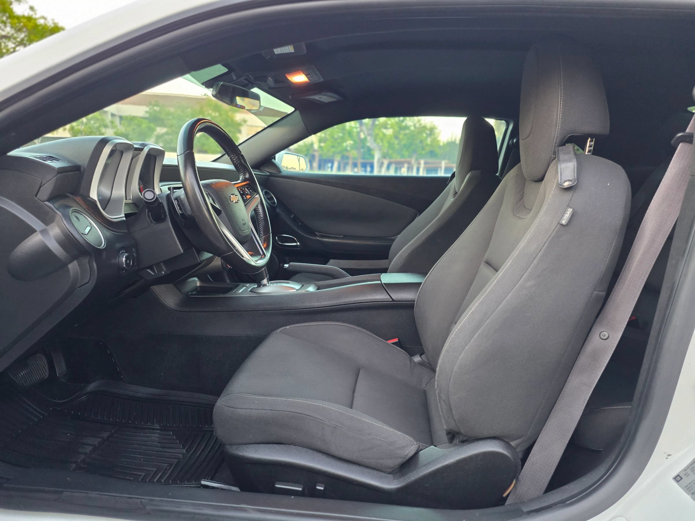 Used 2015 Chevrolet Camaro LT RWD image 13