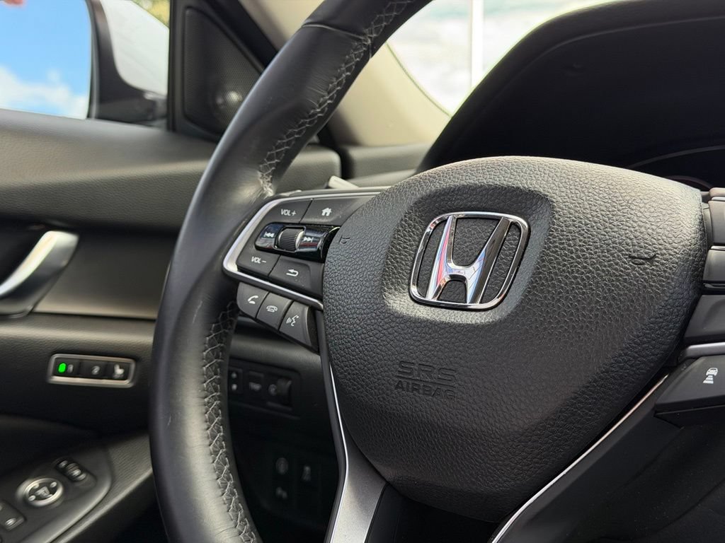 Used 2018 Honda Accord Touring image 19