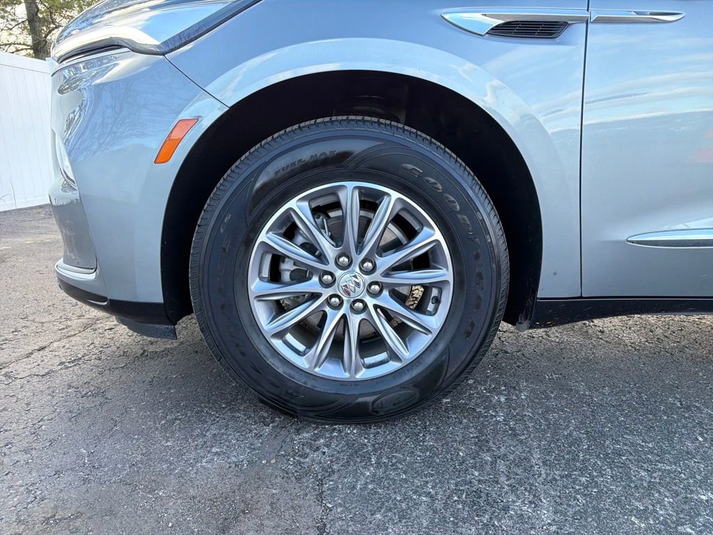 Used 2024 Buick Enclave Premium image 28