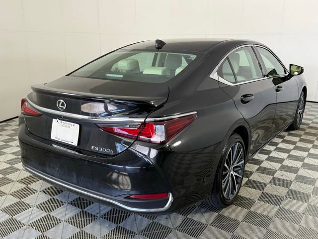 Certified 2025 Lexus ES 300h 300h w/ Premium Package image 8